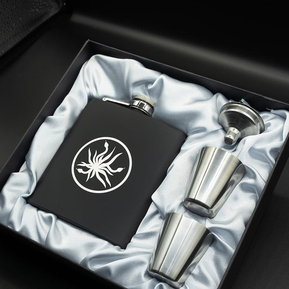 Cut Snake Hip Flask Box Set